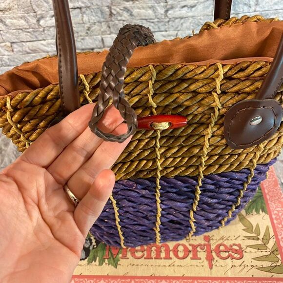 Vintage Straw Tote Bag Dual Handle Fully Lined Inside Pocket Smaller Size - Picture 7 of 7